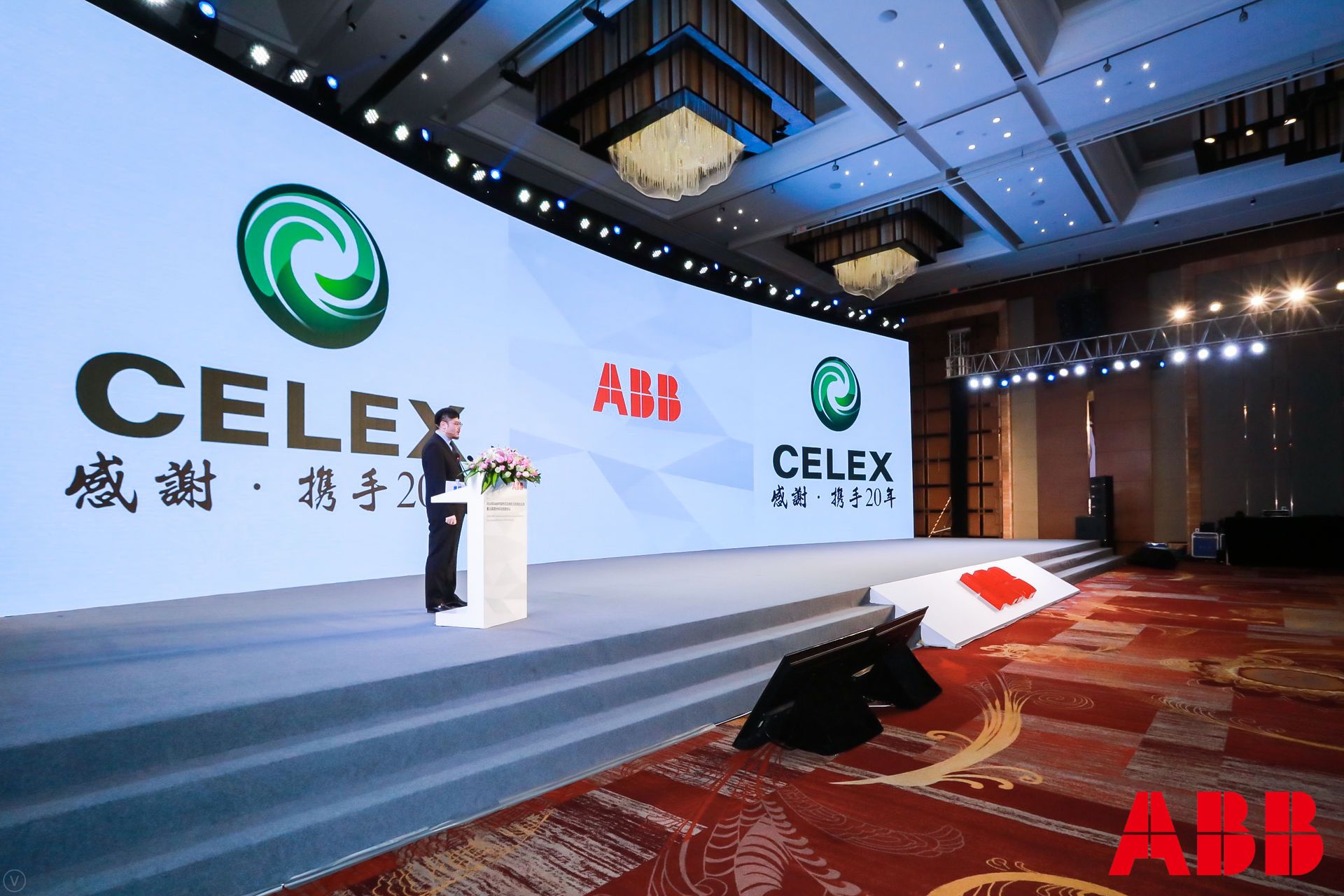 vbox9062_6G8A1757_114201_small_v1.JPG